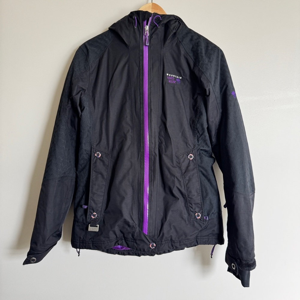 Mountain Hardware Women's Black Ski Jacket with Purple Trim and Hood by